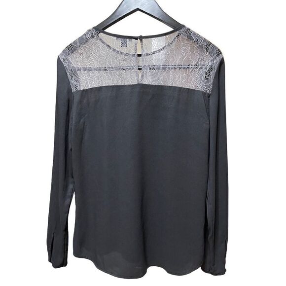 🌟70% OFF🌟 Ann Taylor Black Lace Neck Long Sleeve Blouse - Picture 2 of 2
